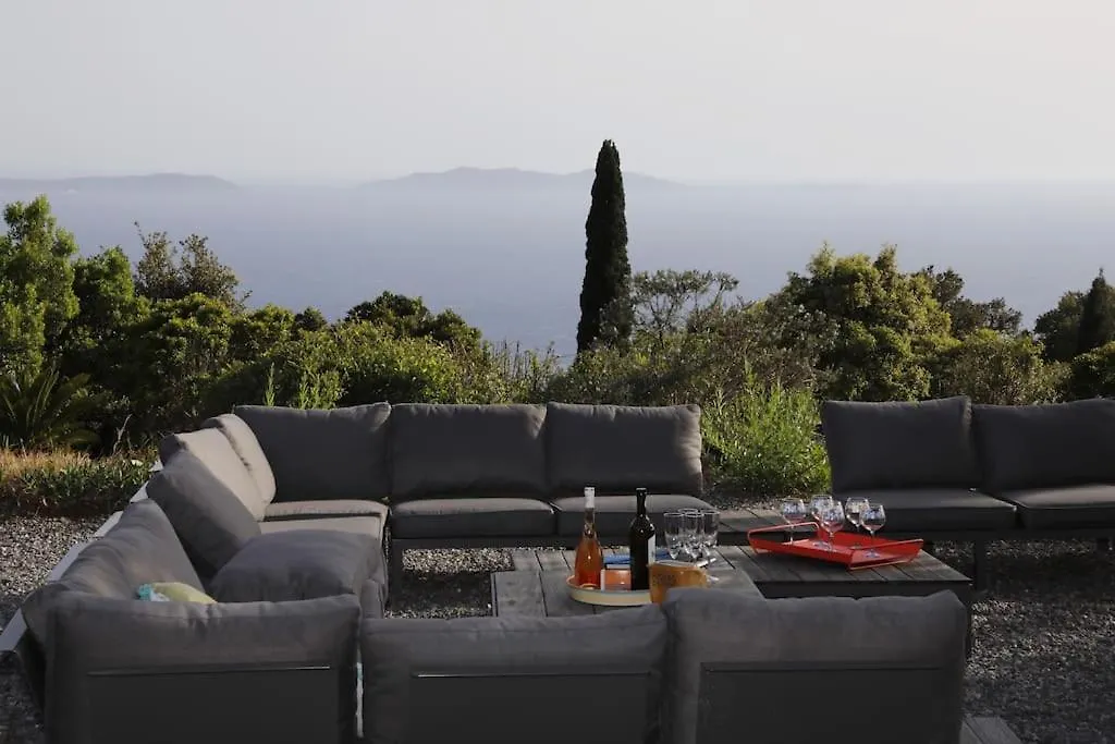 Villa Cybele Rayol-Canadel-sur-Mer 0*,  France
