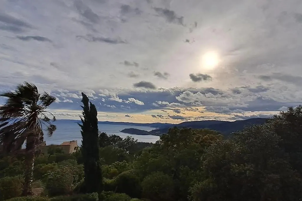 Villa Cybele Rayol-Canadel-sur-Mer 0*,  France